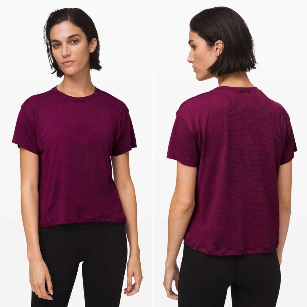 Lululemon Train to Be Short Sleeve in Marvel/Black Size 10